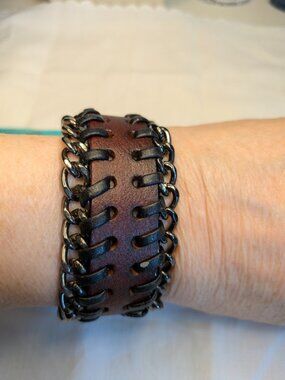 Brown Leather & Gunmetal Chain Snap Bracelet